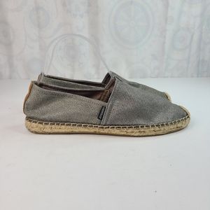 Joy & Mario silver metallic woven slip-on espadrilles size 9